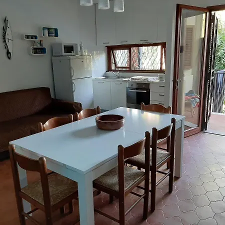 Genziana - Con Vista Piscina E Garage Апартаменты Сирмионе